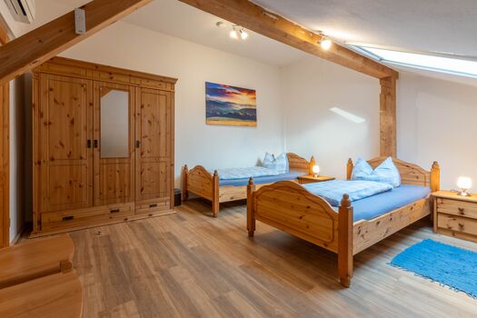 Schlafzimmer DG Zellbachblick