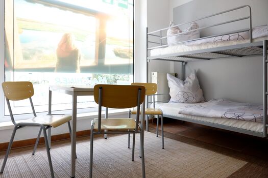 Schlafzimmer 1