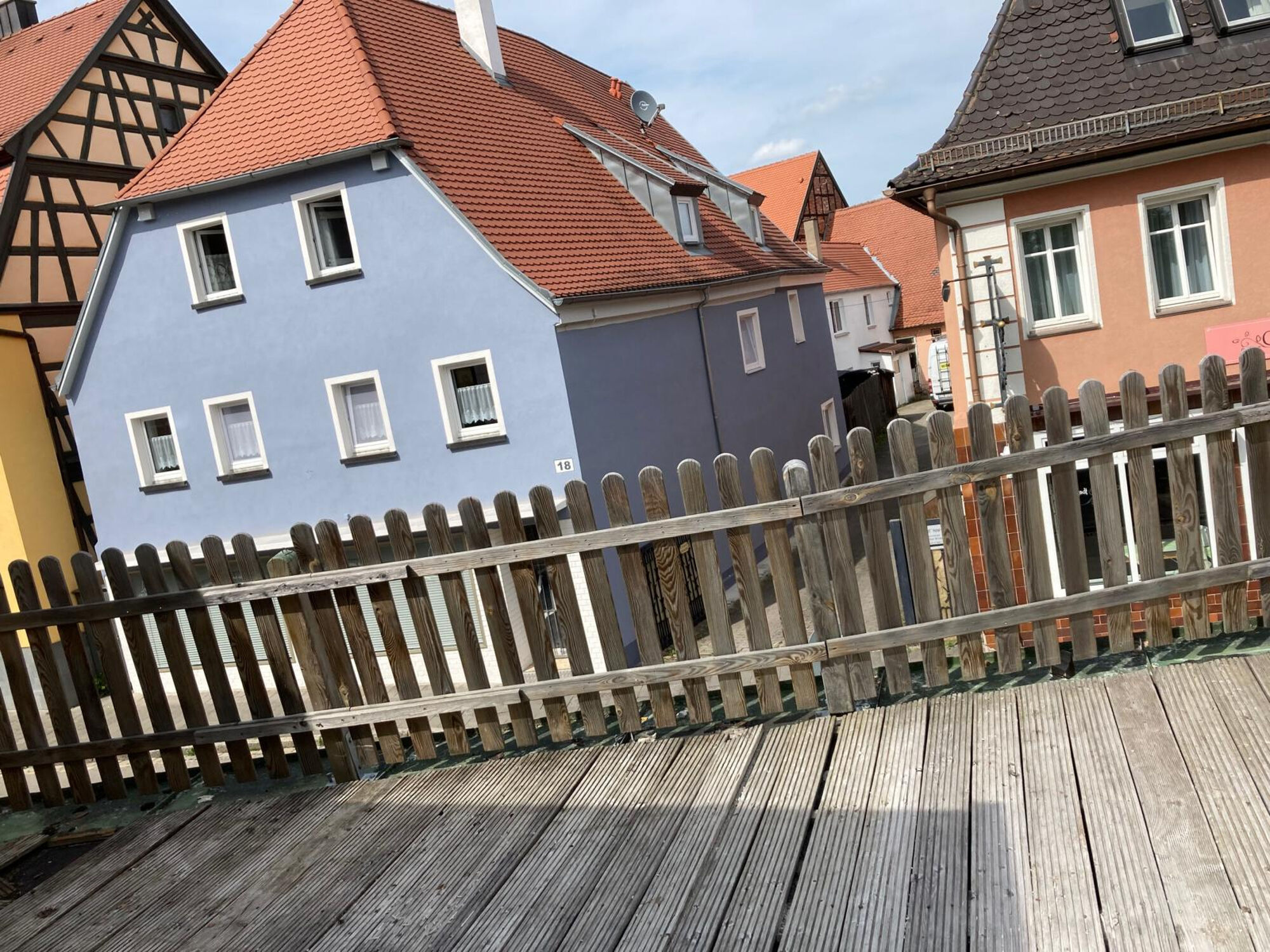 Große Terrasse in Wohnung 2