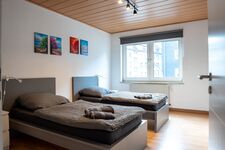 Happy Suites - moderne Wohnung, Einzelbetten, WiFi, Parken Foto 1