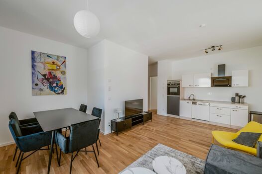 Design 3 Zimmer-Apartment I Stadtmitte I WLAN I Balkon Bild 5