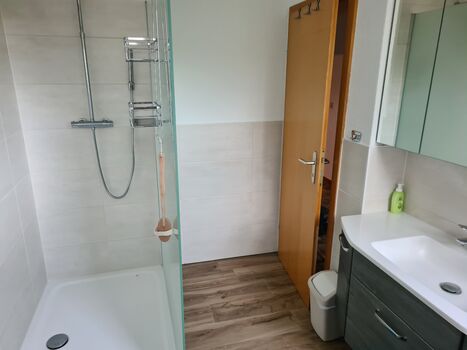 Vermiete ruhige liegende Ferienwohnung Bild 5