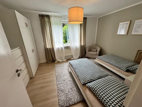 Schlafzimmer 2