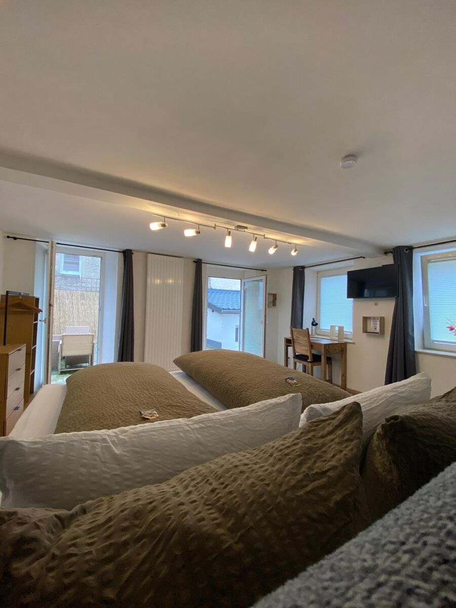 Schlafzimmer mit Doppelbett