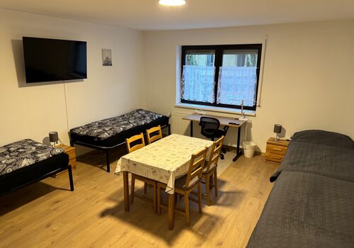 5-Zimmer-Wohnung (120qm) mit 2 Bädern, 2 Küchen im Zentrum Picture 2