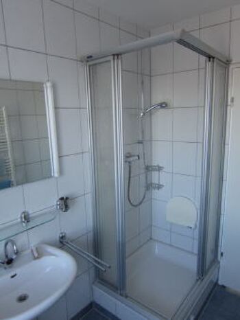Dusche im Bad