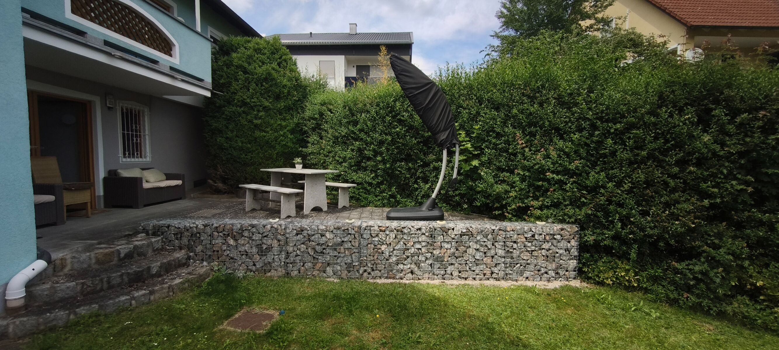 RAUCHERECKE MIT GARTEN