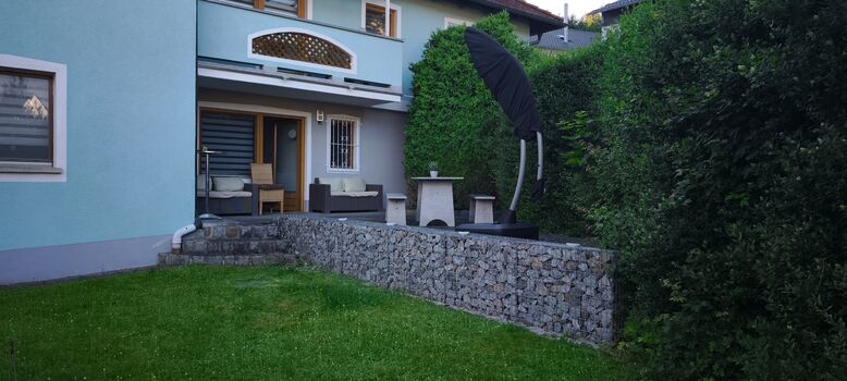 RAUCHERECKE MIT GARTEN