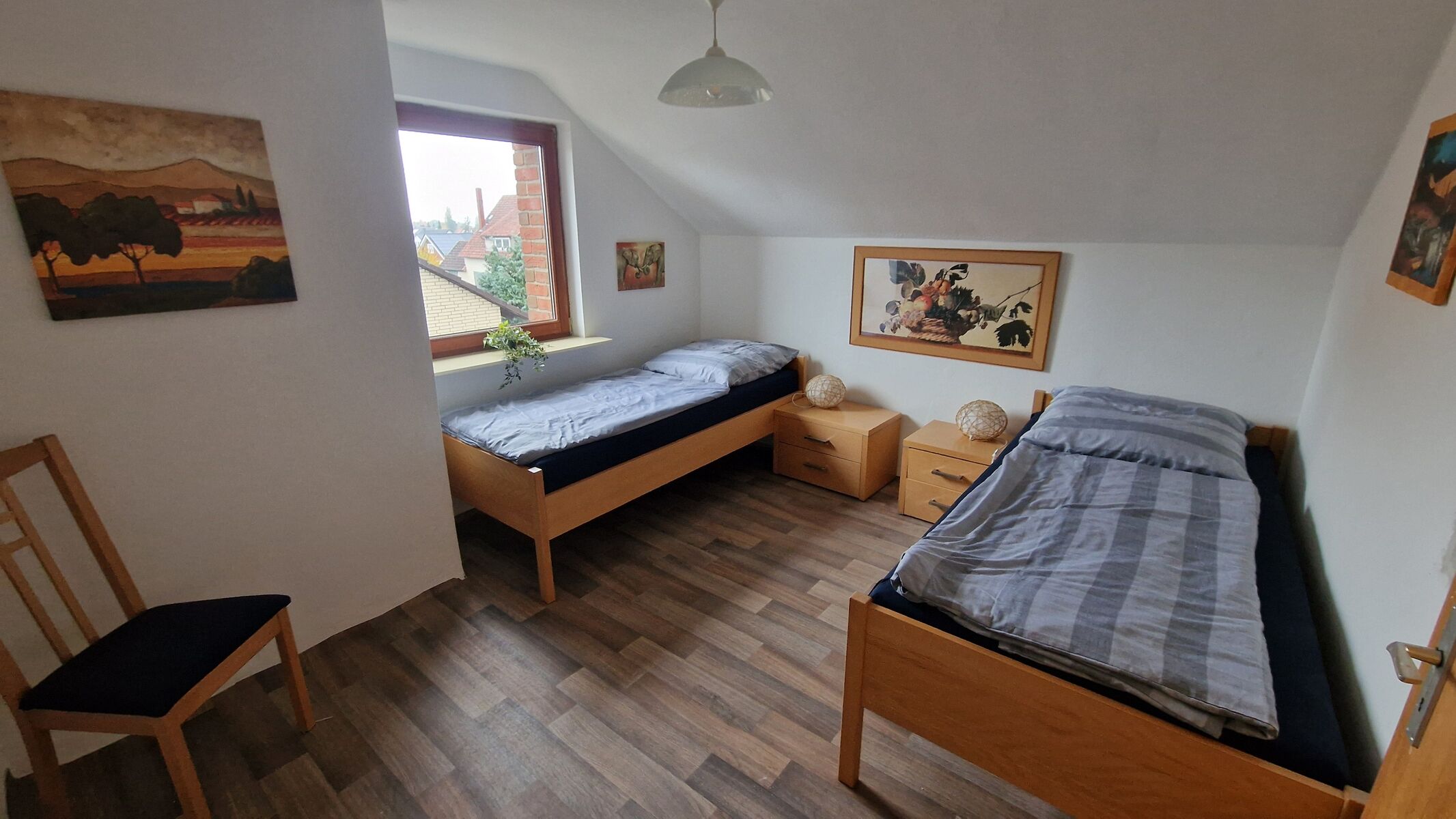 Schlafzimmer (aus als Doppelbett nutzbar)