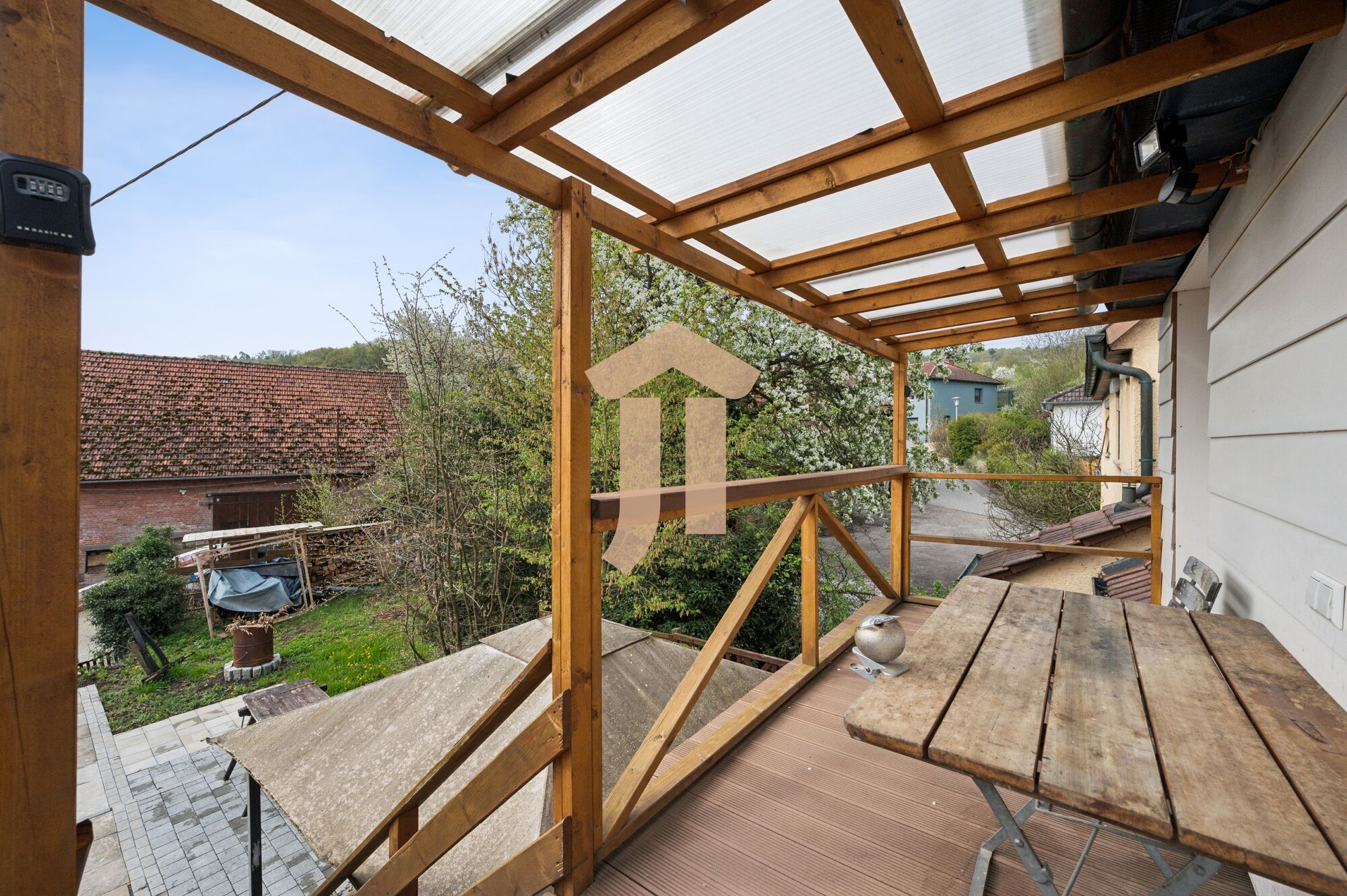 Balkon DG / Zugang zu DG Wohnung