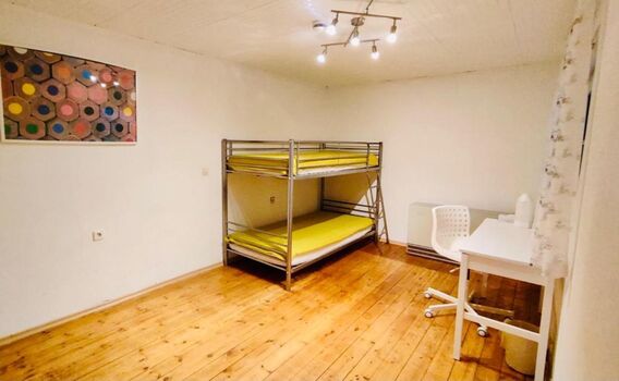 Kinderzimmer mit Stockbett 90x200 cm.