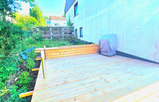 Weitläufige Dachterrasse – Erholung mit Panoramablick über Trierweiler