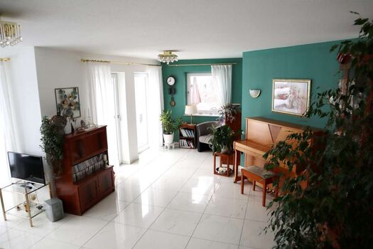 Großes Haus mit 10 Betten und 2 Badezimmer, Nahe A94, ruhig. Bild 1