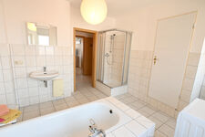 Dusche + Wanne