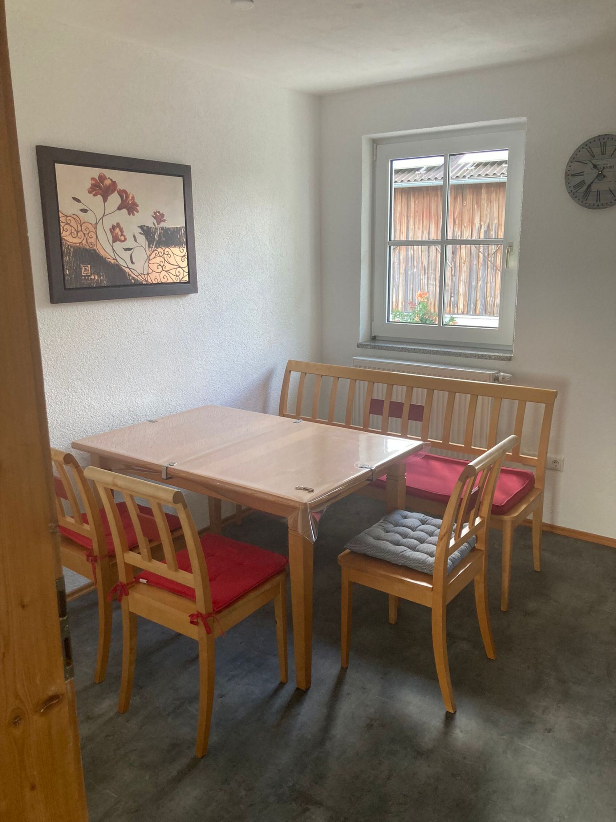 Esszimmer mit Küche Bild 2