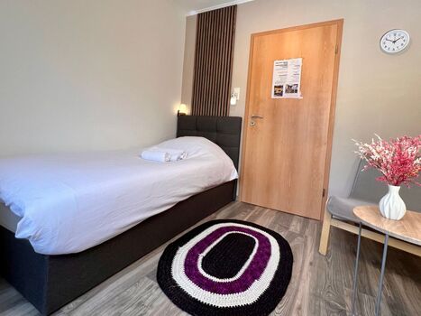 Möbliertes Privatzimmer in einer WG Nähe Koblenz HBF Bild 1