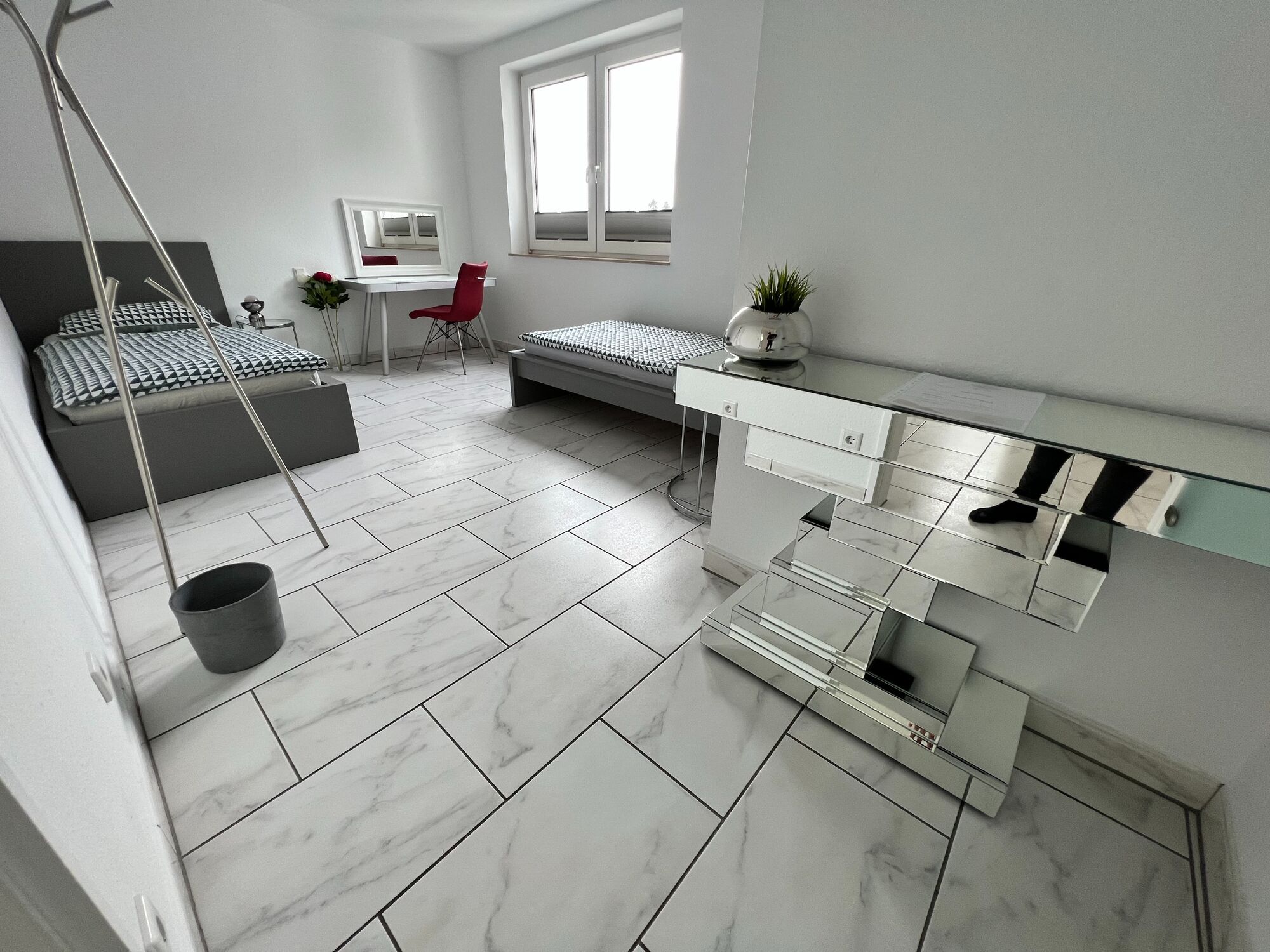 Schlafzimmer 1