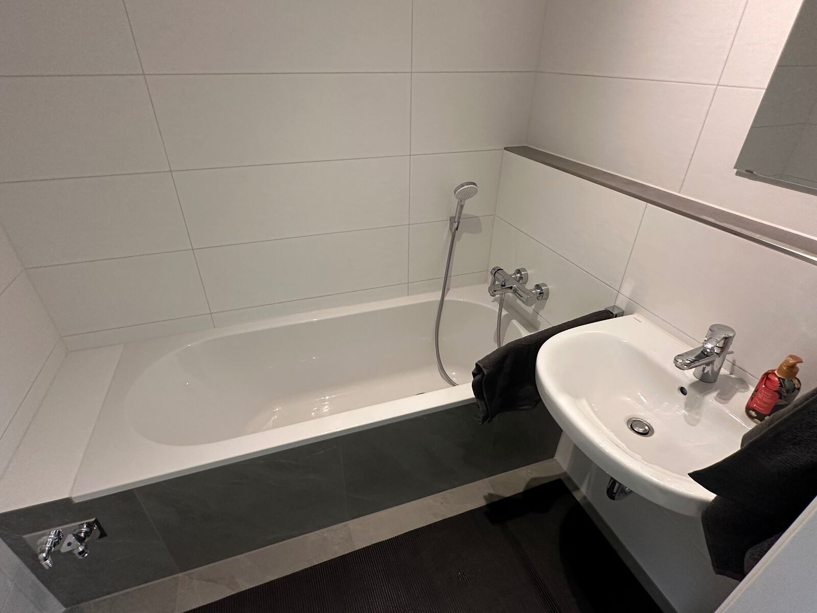 Gemeinschaftliches Badezimmer