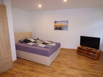 Großzügiges möbliertes Appartement mit Balkon ! Bild 1