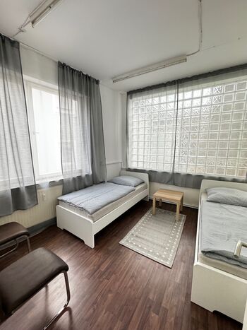 Neu 3 Schlafzimmer Wohnung Zentrum Göppingen Foto 2