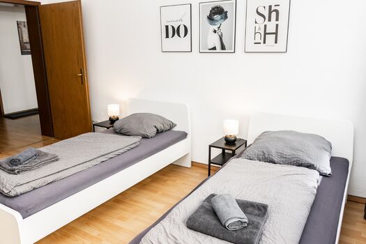 CosyHomes24 (MH06) • Stellplatz • Balkon • City Foto 2
