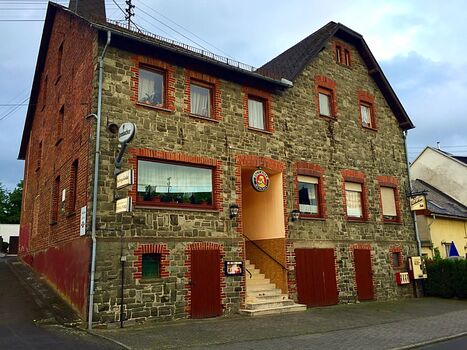 Ruhige Zimmer im DG mit WLAN, Parkplatz Bild 3