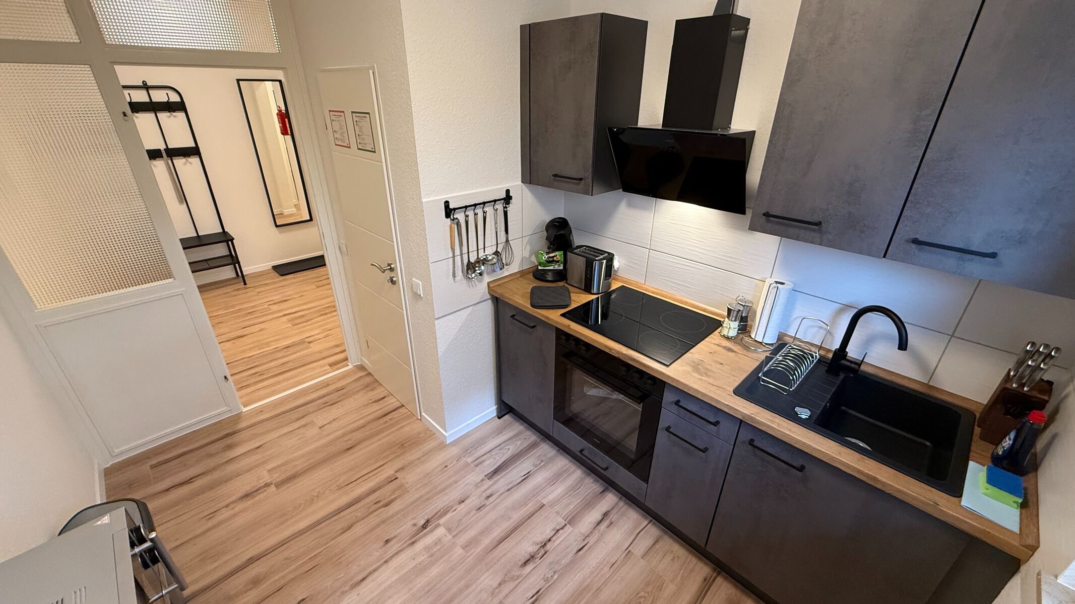 Voll ausgestattete Küche