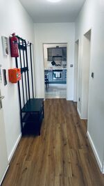 Große Wohnungen mit Balkon und Parkplatz für bis zu 16 Personen Bild 2