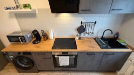 Große Wohnungen mit Balkon und Parkplatz für bis zu 16 Personen Bild 3