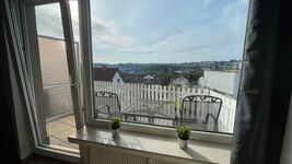 Große Wohnungen mit Balkon und Parkplatz für bis zu 16 Personen Bild 6