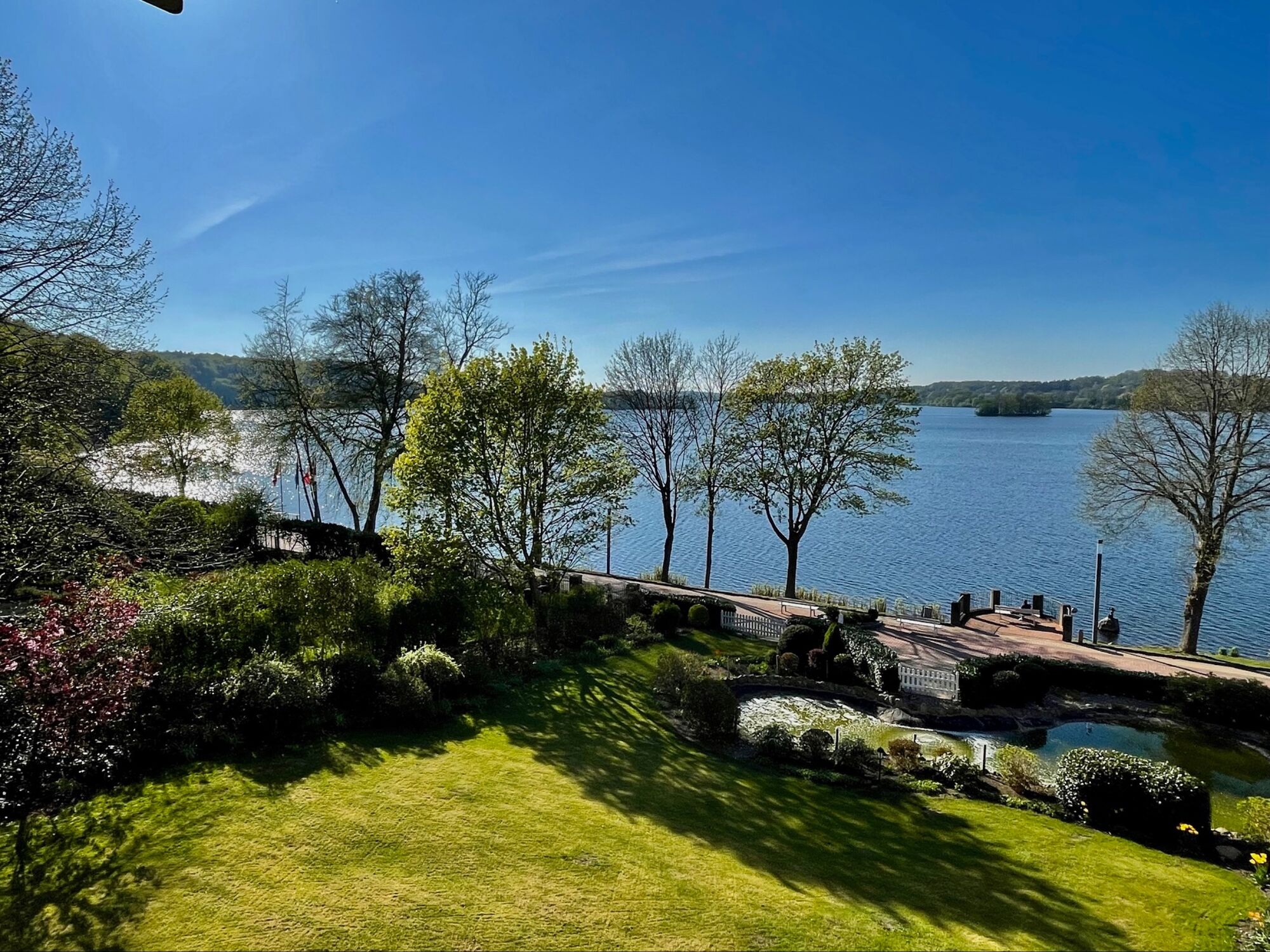 Diekseepromenade direkt vorm Haus