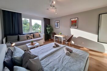 5 Zimmer Apartment mit 2 Badezimmern für 9 Personen Bild 3