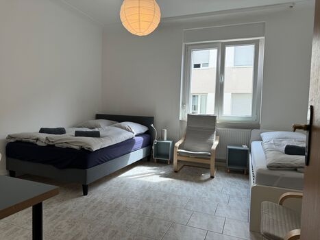 *Möblierte Apartments in Pforzheim* TV in jedem Zimmer Bild 3