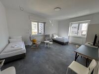 *Möblierte Apartments in Pforzheim* TV in jedem Zimmer Bild 1