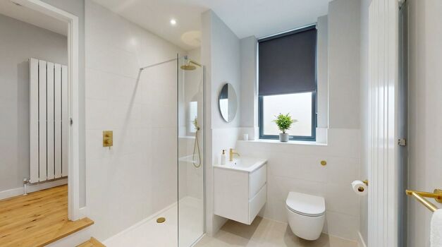 FL16 / TOMASZ-LIVING in TARP - Autobahn-Nähe Bild 2