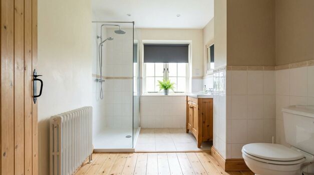 FL30 / TOMASZ-LIVING in HUSUM - Nordsee | Zentral Bild 2