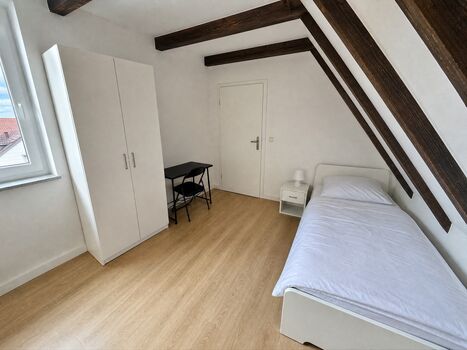 FL30 / TOMASZ-LIVING in HUSUM - Nordsee | Zentral Bild 2