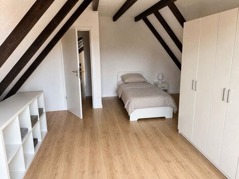 FL30 / TOMASZ-LIVING in HUSUM - Nordsee | Zentral Bild 1