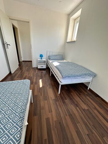 Wohnung in Augsburg, 3 Doppelzimme mit Einzelbetten Bild 3