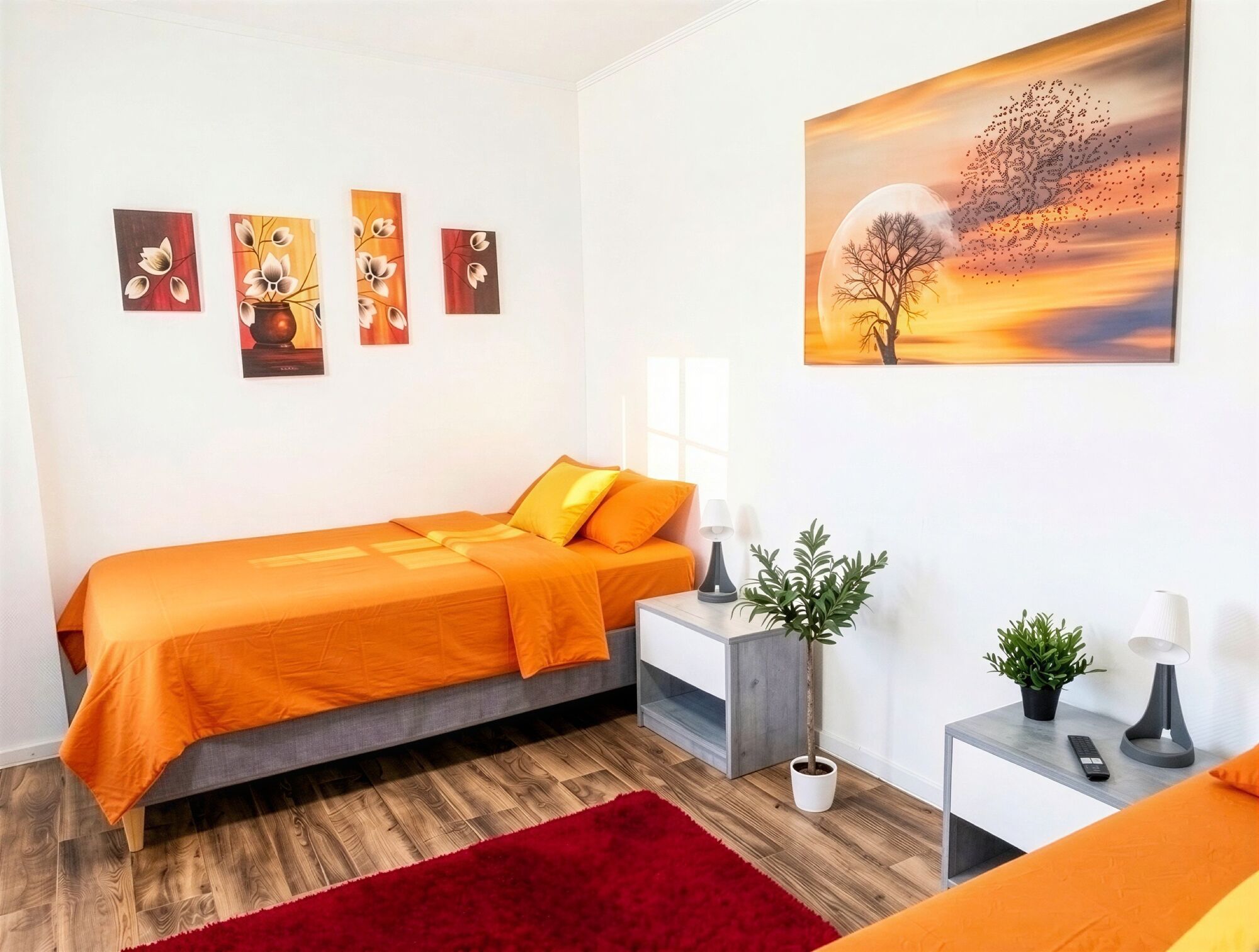 Orangenes Doppelzimmer