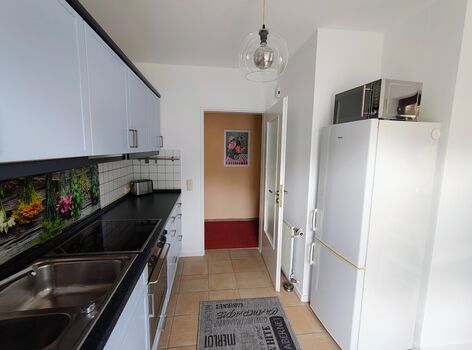 Eine voll ausgestattete Küche