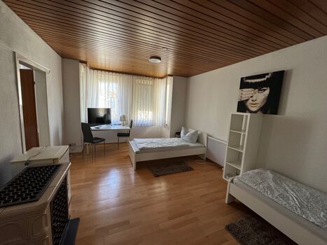 3x3 Zimmer Wohnungen in Esslingen am Neckar/Stuttgart (Haus) Bild 4