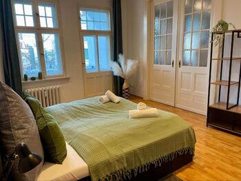 Schlafzimmer 1