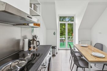 Terrasse und Essbereich