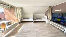 4 Bett Appartment mit Balkon fussnah zum Rhein Picture 1