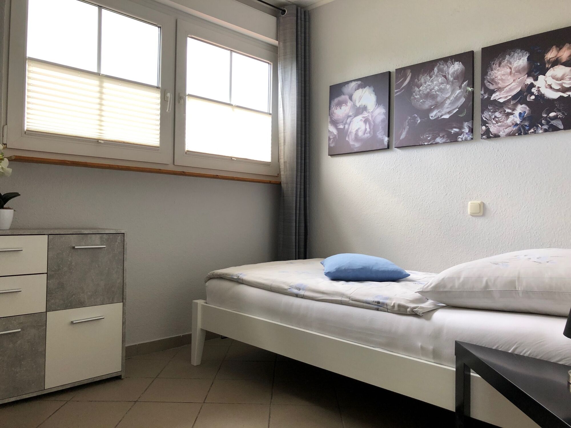 Schlafzimmer mit 2 Einzelbetten