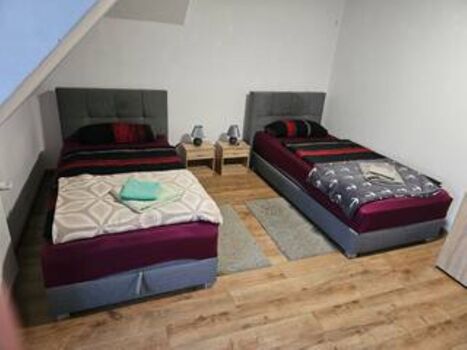 Schlafzimmer 2