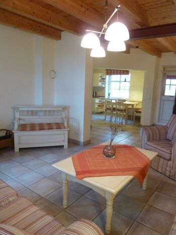 Wohnung Flieder Wohnzimmer