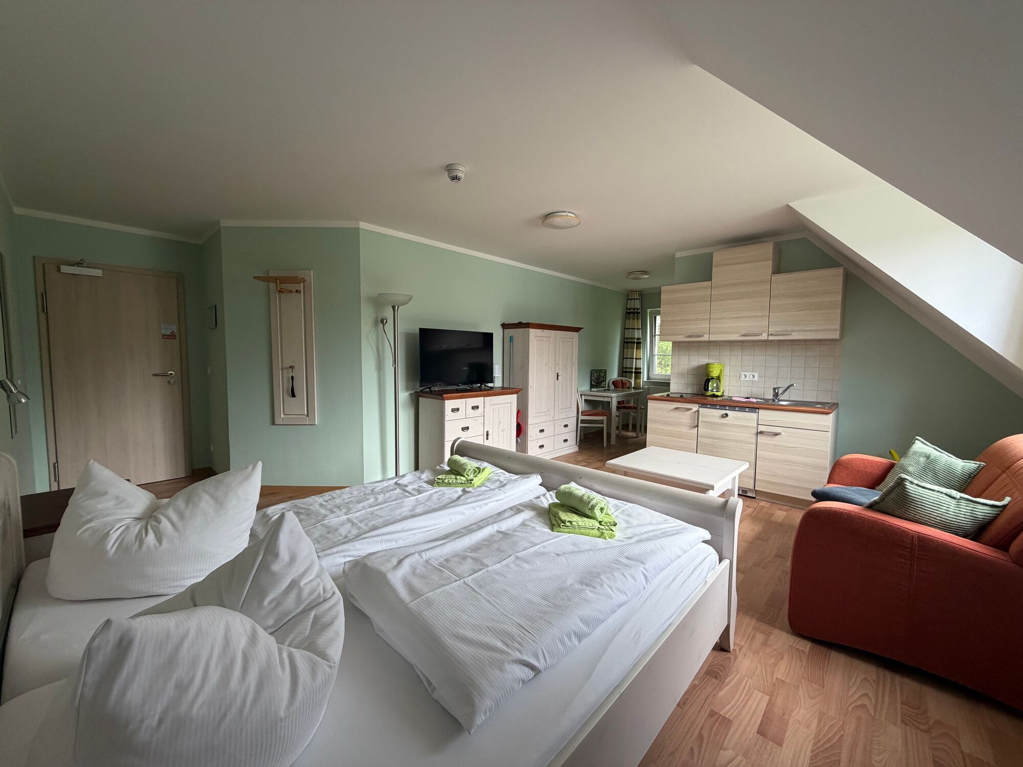 Studio Apartment