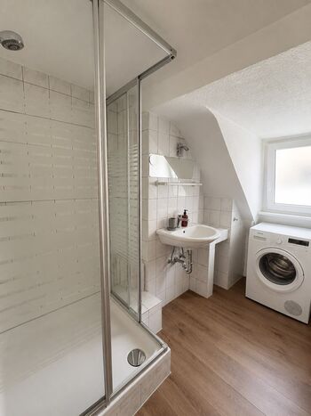 Bad mit WC und Dusche 